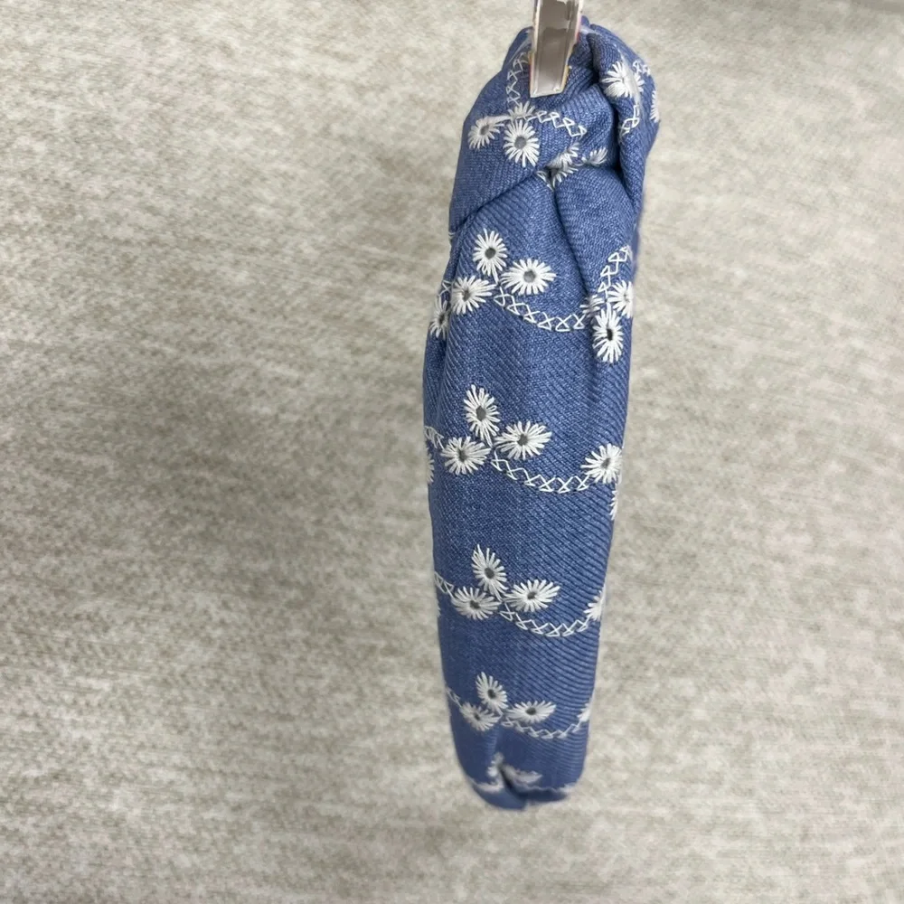 NWT ⚜️💙⚜️ Piper K Gorgeous Blue Floral Denim Embroided  Headband - Picture 12 of 12